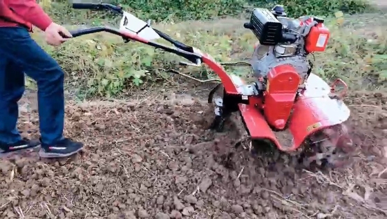 Mini Tiller da giardino da 7 HP coltivatore di fattoria velocità di lavoro di 4 km / h per la massima produttività